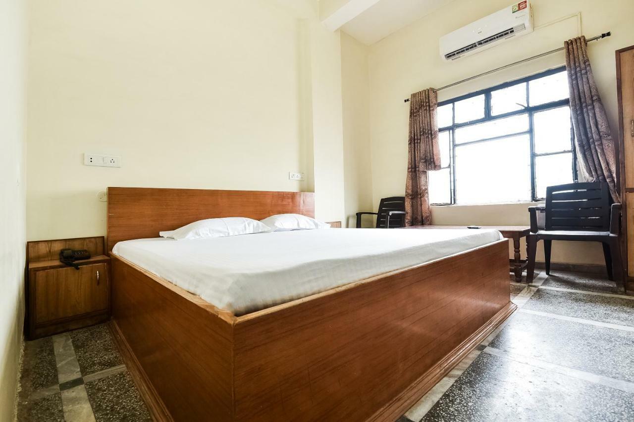 Babina Hotel Lalit Palace المظهر الخارجي الصورة