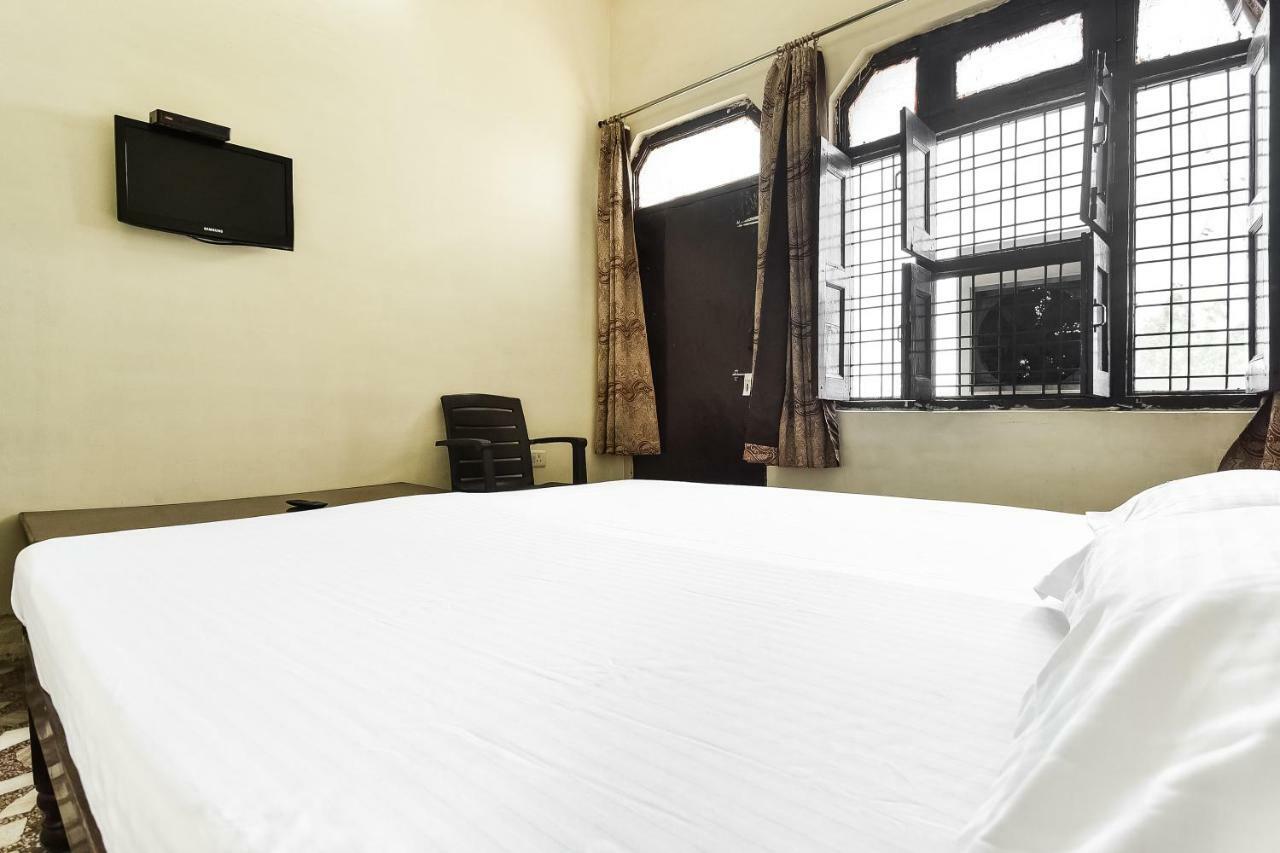 Babina Hotel Lalit Palace المظهر الخارجي الصورة