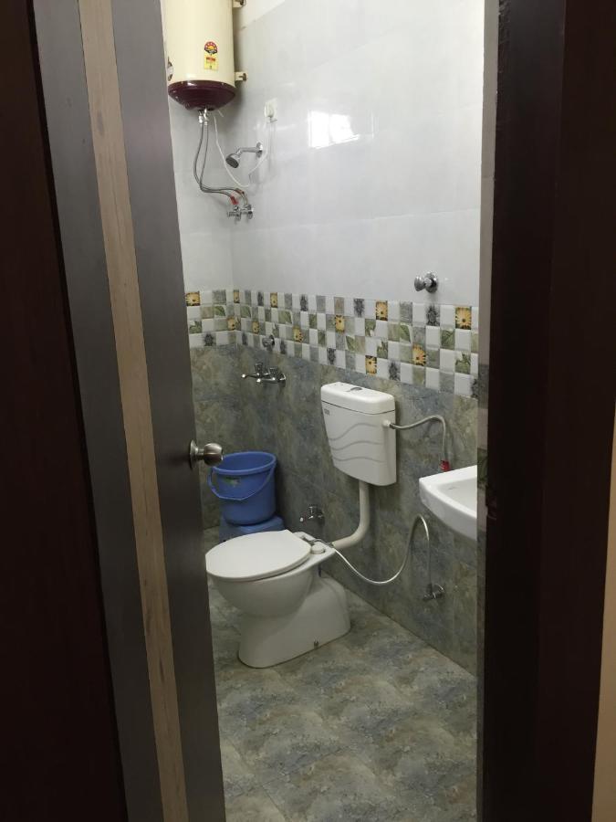 Babina Hotel Lalit Palace المظهر الخارجي الصورة
